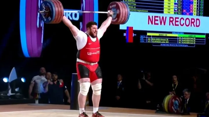 Zdjęcie Największe przyrodzenie: Twardy rekordzista w typie gigant