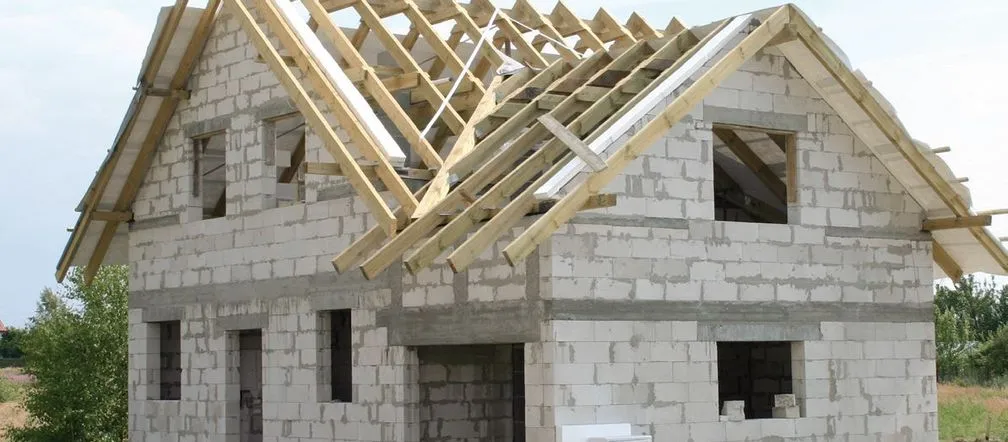 Zdjęcie Ile kosztuje podniesienie dachu? Sprawdź, co może Cię zaskoczyć