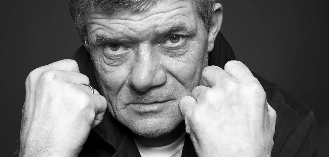 Zdjęcie Henryk Gołębiewski - życie, kariera i niezapomniane role aktora