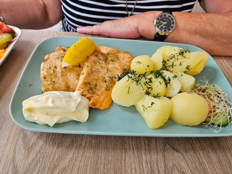 Zdjęcie Gdzie zjeść w Jastrzębiej Górze? Najlepsze restauracje i smaki