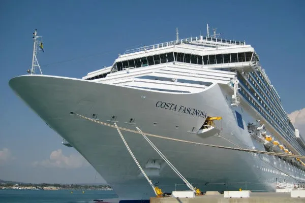 Zdjęcie Costa Favolosa vs Costa Fascinosa: który rejs wybrać?