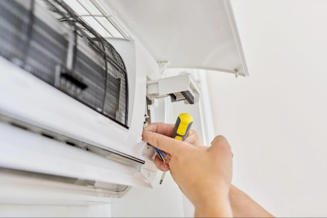 Zdjęcie Koszt montażu klimatyzacji: Ceny, czynniki i czas instalacji