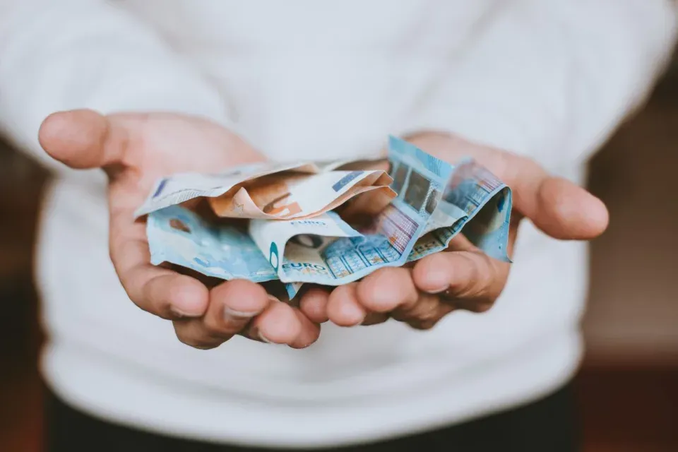 Zdjęcie Jaką walutę używa Litwa? Euro, historia i korzyści z wymiany