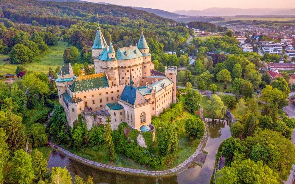 Zdjęcie Słowacja: Odkryj g&oacute;ry, zamki i miasta. Tw&oacute;j przewodnik po atrakcjach