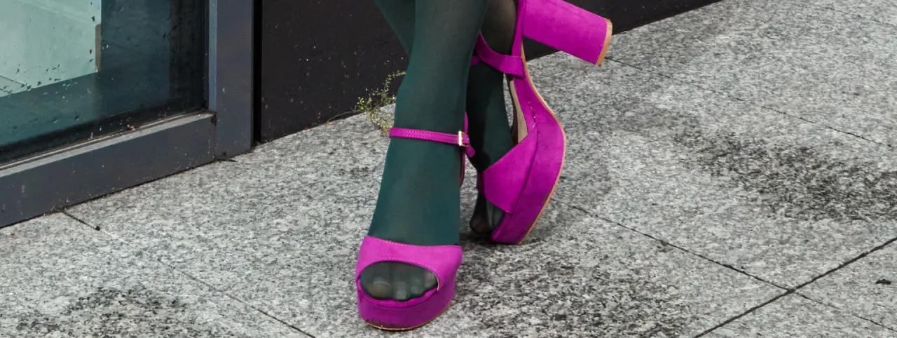 Zdjęcie Jakie buty do czarnych rajstop, aby uniknąć modowych wpadek?