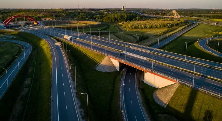 Zdjęcie Ile jest autostrad w Polsce? Zaskakujące fakty o ich długości