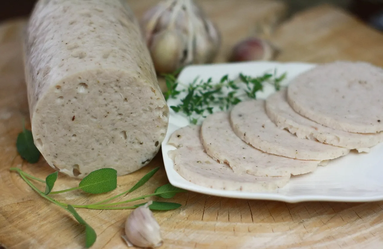 Zdjęcie Prosty przepis na szynkę drobiową, która zachwyci Twoje podniebienie