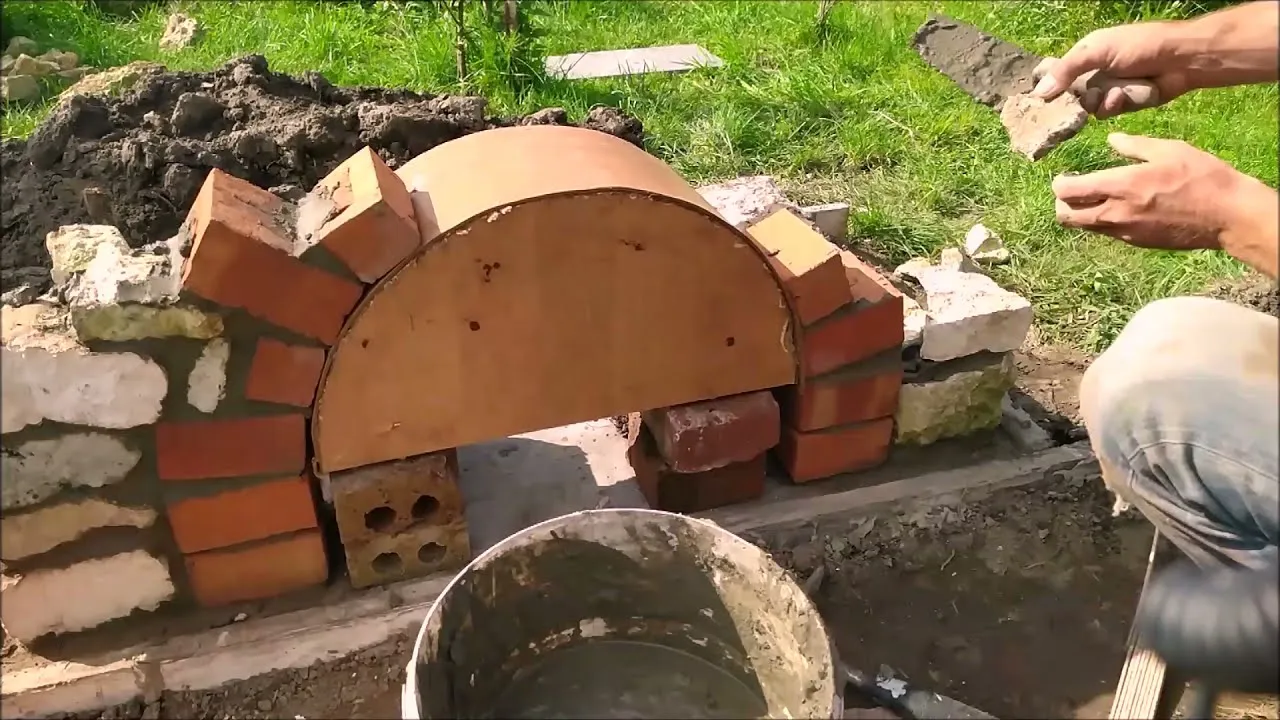 Zdjęcie Jak zbudować trwały grill z kamienia polnego w swoim ogrodzie