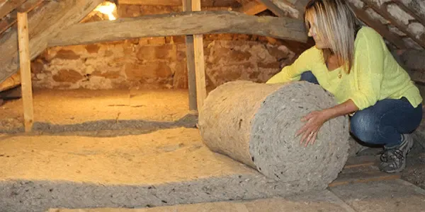 Zdjęcie Wełna owcza do izolacji: Naturalny sposób na ciepły dom