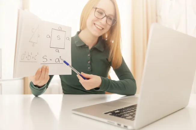 Zdjęcie Kto ma zdalne nauczanie i jakie są aktualne zasady w szkołach?