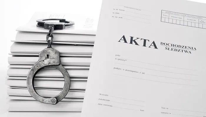 Zdjęcie Czy sąd może odrzucić akt oskarżenia? Poznaj 5 kluczowych faktów