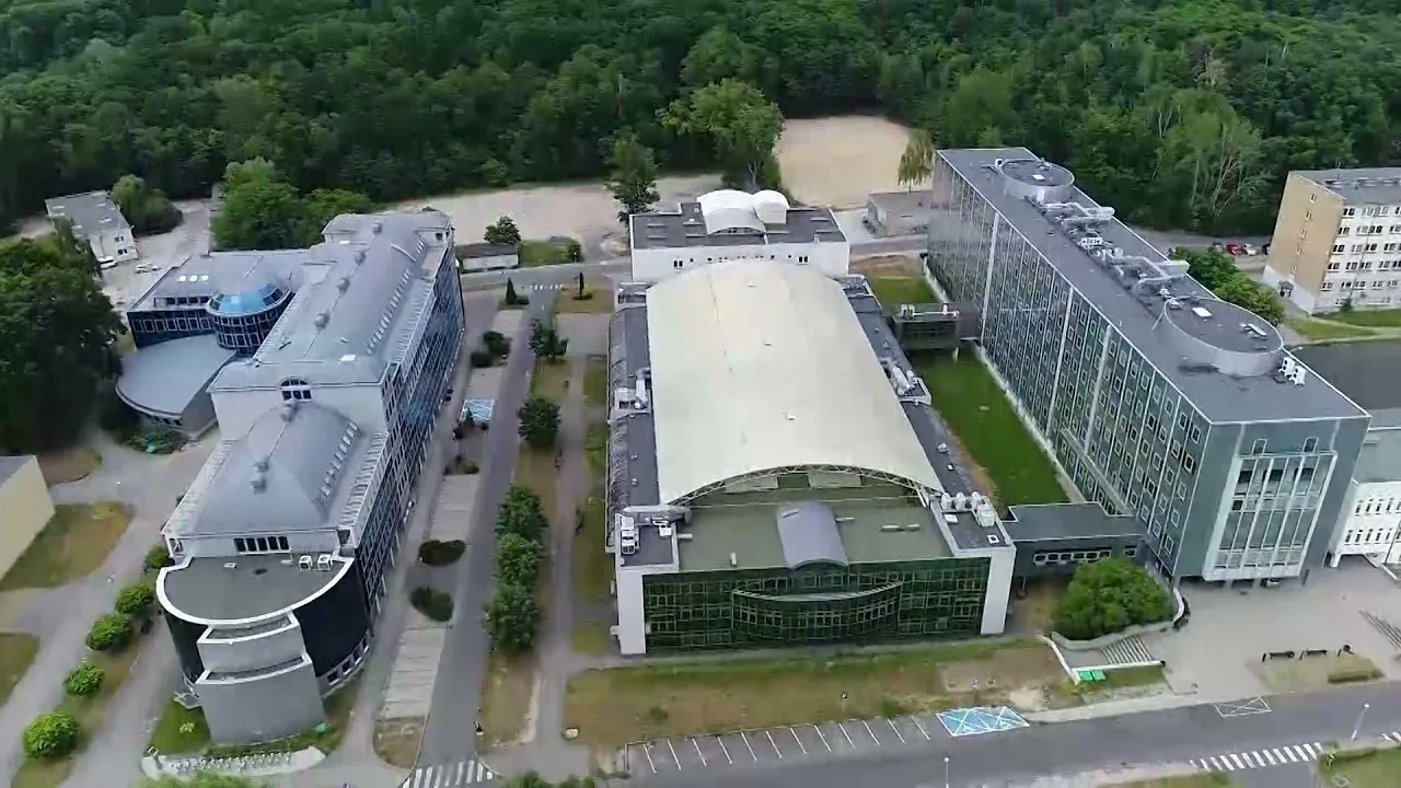 Zdjęcie Uniwersytet Zielonogórski: bogata oferta studiów i życie studenckie