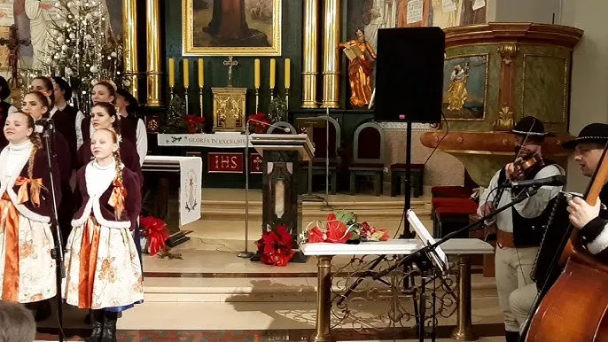 Zdjęcie Koncert kolęd Estrady Regionalnej RÓWNICA z Ustronia i Kapeli MALINIORZE z Brennej
