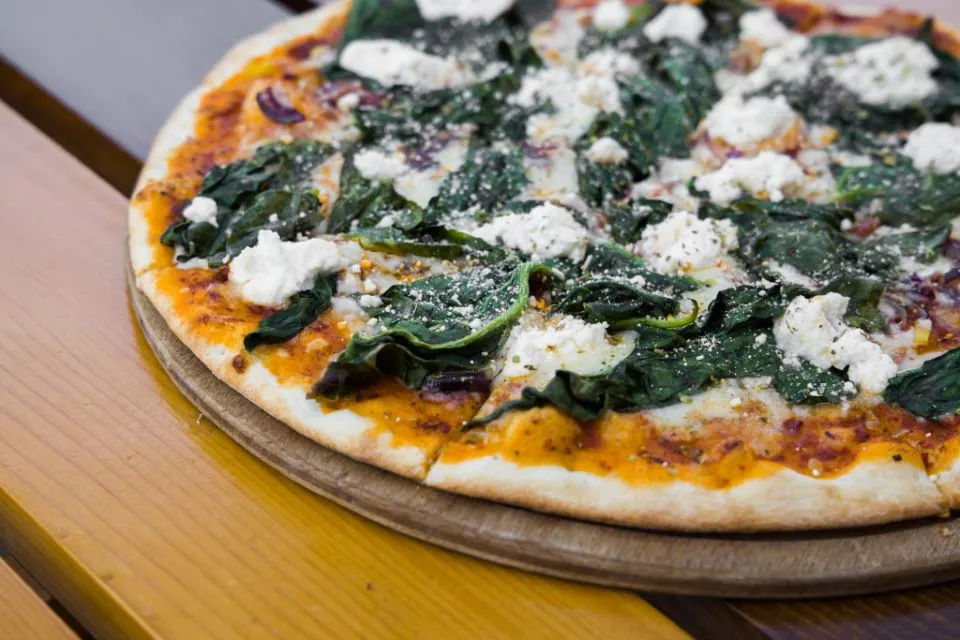 Zdjęcie Czy pizza jest lekkostrawna? Odkryj, co wpływa na trawienie