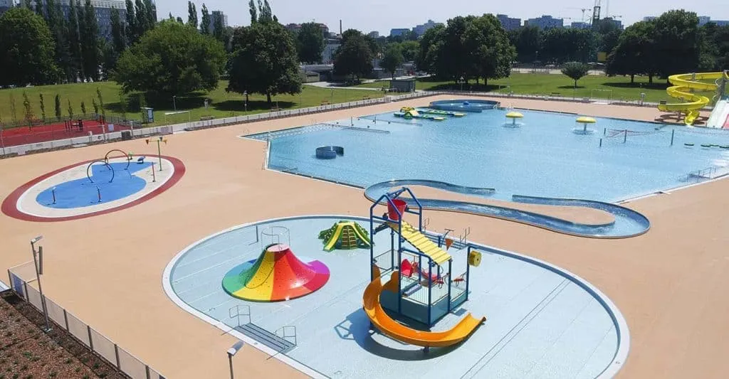 Zdjęcie Co oferuje park wodny w Grodzisku Mazowieckim? Rodzinne atrakcje!