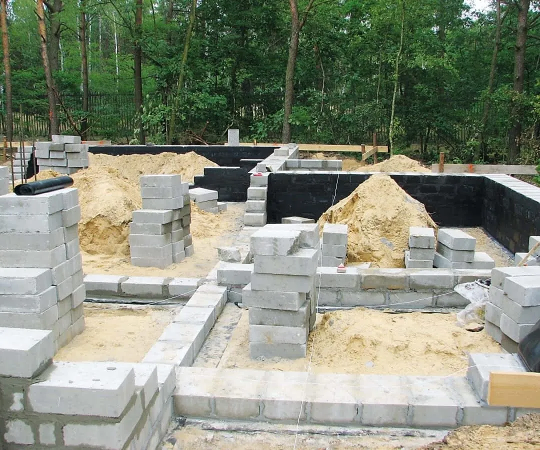Zdjęcie Jaką zaprawę na fundament wybrać, aby uniknąć problemów?