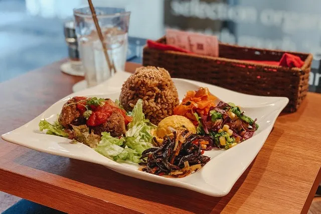 Zdjęcie Gdzie zjeść w Radomiu? Odkryj najlepsze restauracje i smaki