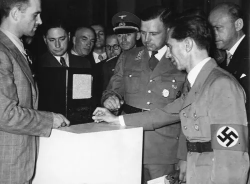 Zdjęcie Jakby Hitler miał taką telewizję jak TVP - analiza propagandy w mediach