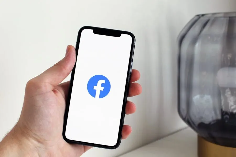 Zdjęcie Jak się wylogować z Facebook: Prosta instrukcja krok po kroku