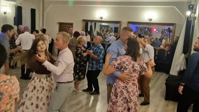Zdjęcie Podkład muzyczny do Ach kieleckie, jakie cudne – znajdź go teraz