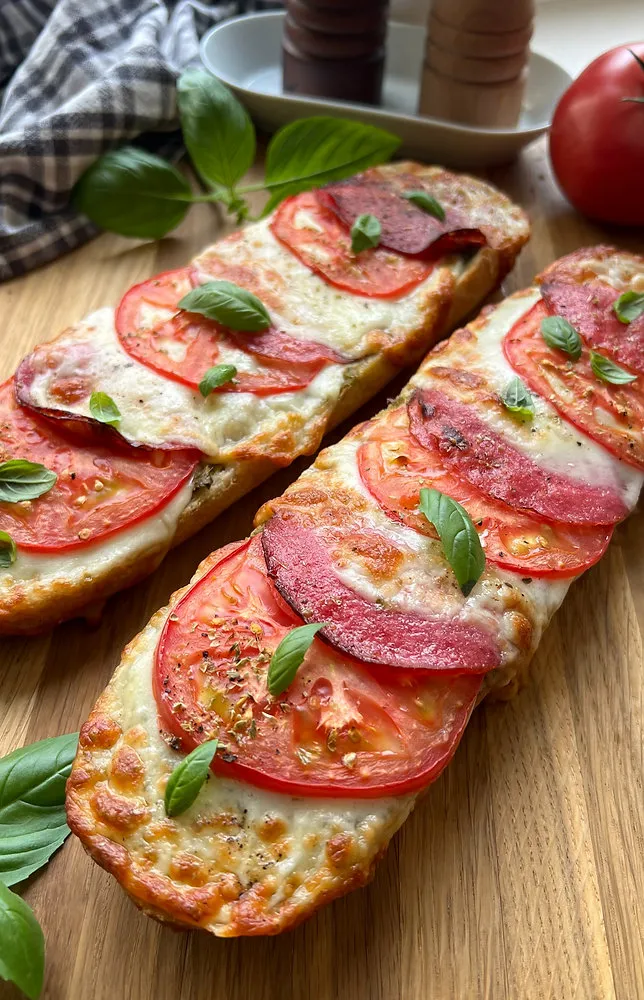 Zdjęcie Zaskakująca zapiekanka z pomidorami i mozzarellą - proste przepisy