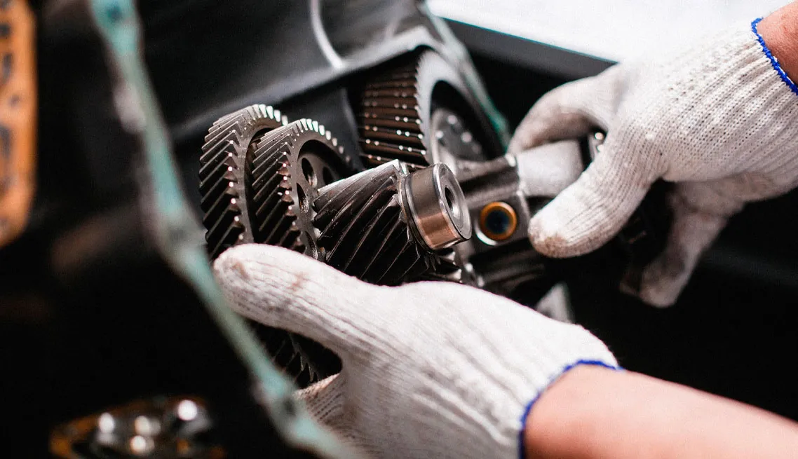 Zdjęcie Naprawa i serwis skrzyni biegów – co musisz wiedzieć przed wizytą?