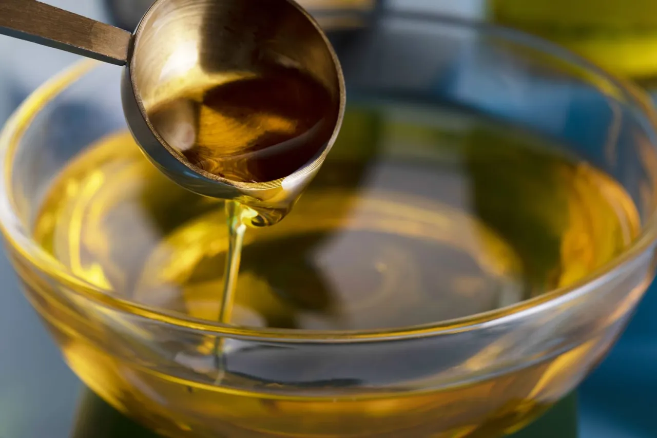 Zdjęcie Czy oliwa z oliwek tuczy? Odkryj prawdę o jej wpływie na wagę