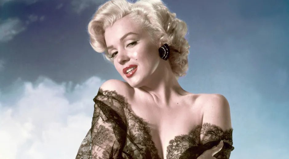 Zdjęcie Jak zrobić fryzurę Marilyn Monroe w domu: 6 prostych kroków do sukcesu