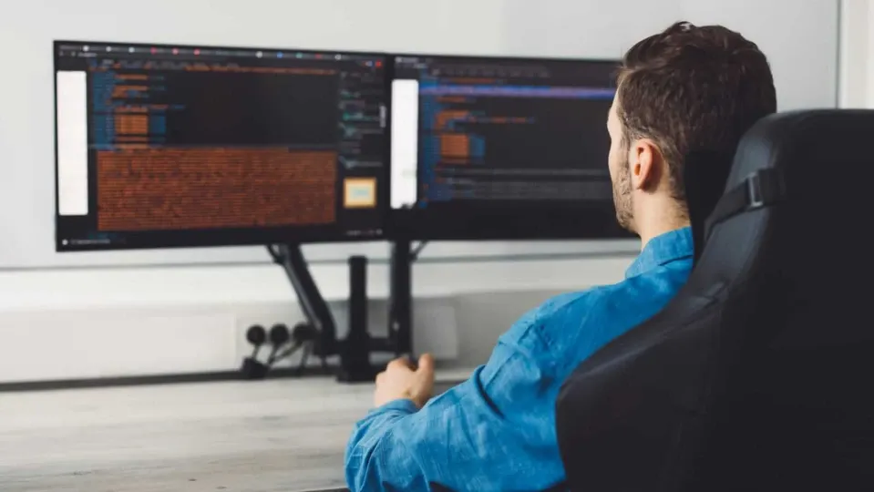 Zdjęcie Jak podłączyć dwa monitory do komputera z jednym HDMI bez problemów