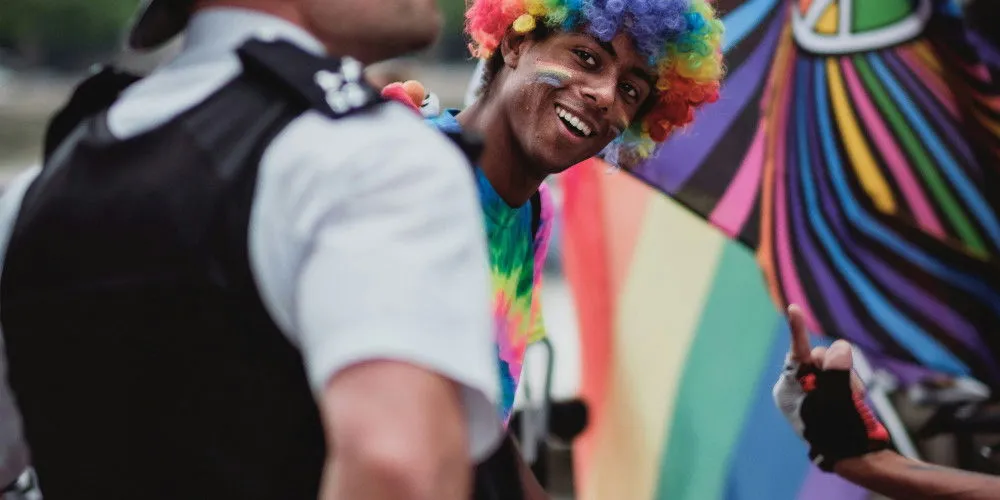 Zdjęcie Gejowski Snapchat: Jak bezpiecznie korzystać z aplikacji LGBTQ+