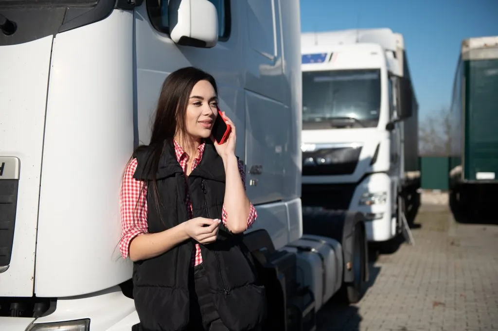 Zdjęcie Co to jest spedytor i jakie ma kluczowe obowiązki w logistyce?