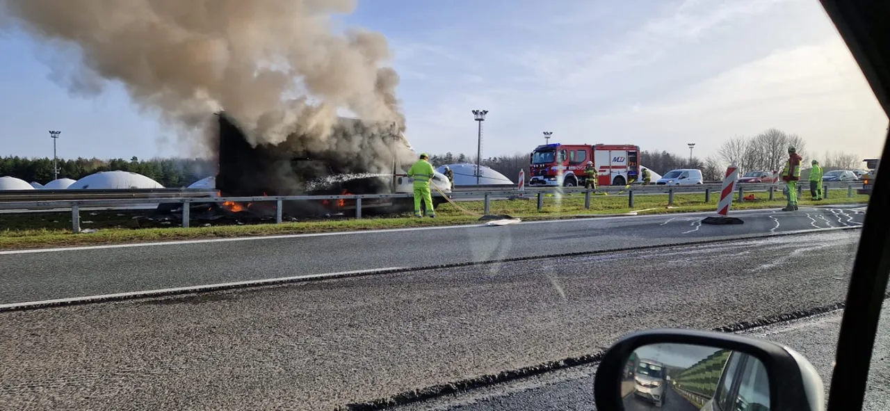 Zdjęcie Jak zamontować gaśnicę w samochodzie, aby zapewnić bezpieczeństwo?