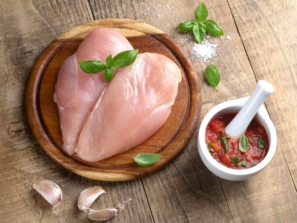 Zdjęcie Ile kcal ma pierś z kurczaka? Poznaj dokładną wartość kaloryczną