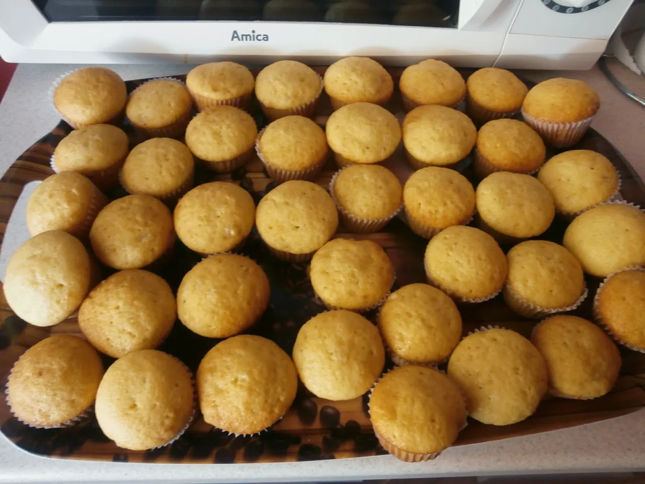 Zdjęcie Ile czasu piec muffinki? Sprawdź, jak uniknąć błędów i upiec je idealnie