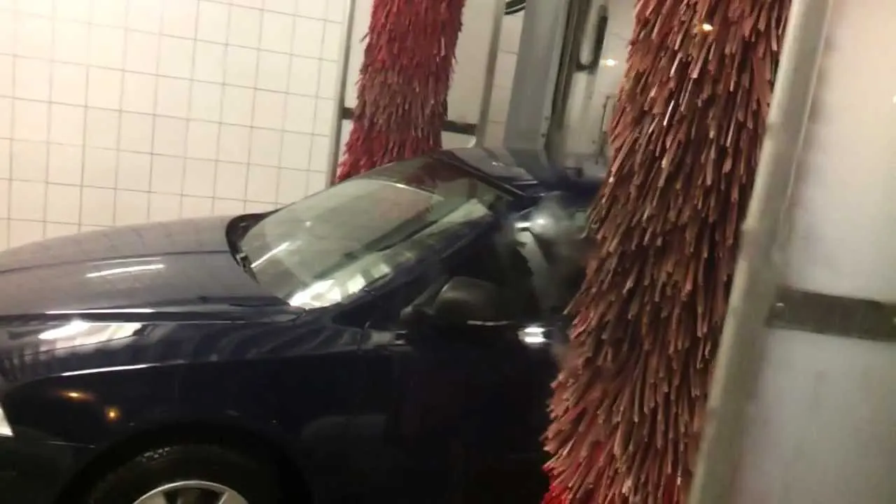 Zdjęcie Jak korzystać z myjni automatycznej Orlen, aby uniknąć problemów