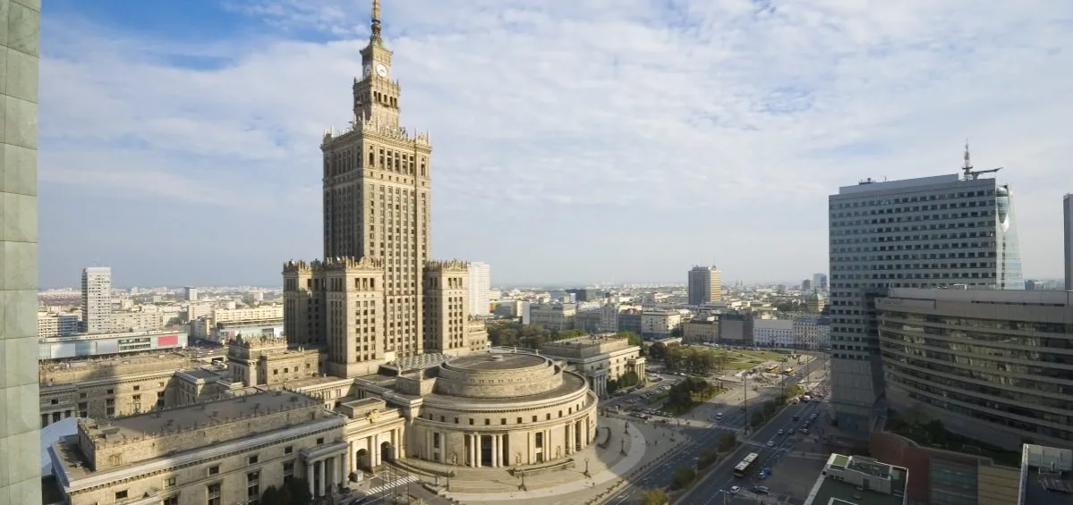 Zdjęcie Kto wybudował Pałac Kultury w Warszawie? Fascynujące fakty i historia