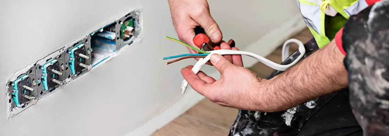 Zdjęcie Ile kosztuje podłączenie rozdzielni elektrycznej? Sprawdź, co wpłynie na cenę