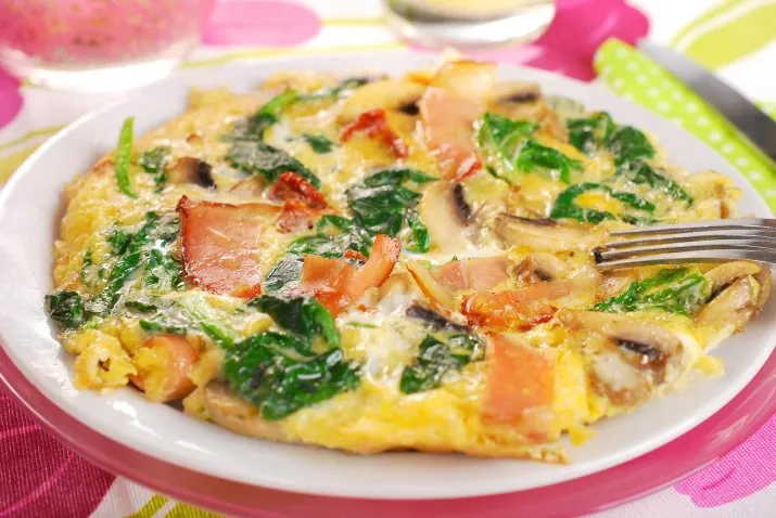 Zdjęcie Prosty omlet ze szpinakiem i suszonymi pomidorami: przepis krok po kroku
