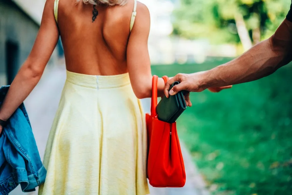 Zdjęcie Na co uważać w Paryżu, aby uniknąć oszustw i kradzieży?