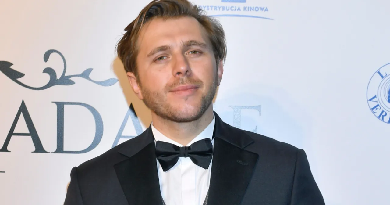 Zdjęcie Kto śpiewa Coś się kończy coś odchodzi w dal? Poznaj artystę!