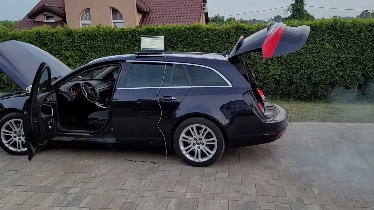 Zdjęcie Gdzie jest DPF w Insignii i jak uniknąć kosztownych napraw?
