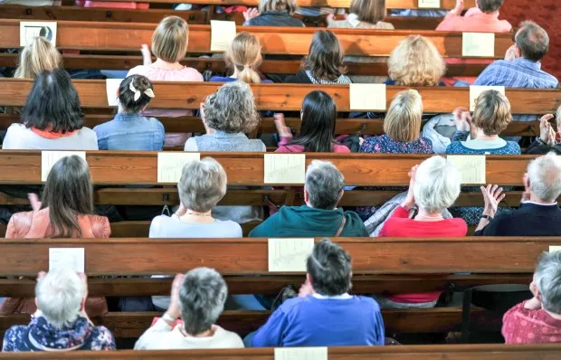Zdjęcie Niedzielna msza w sobotę od której godziny? Sprawdź najważniejsze informacje