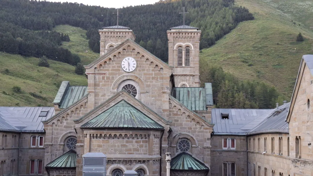 Zdjęcie Mapa sanktuariów w Francji – odkryj najważniejsze miejsca pielgrzymkowe