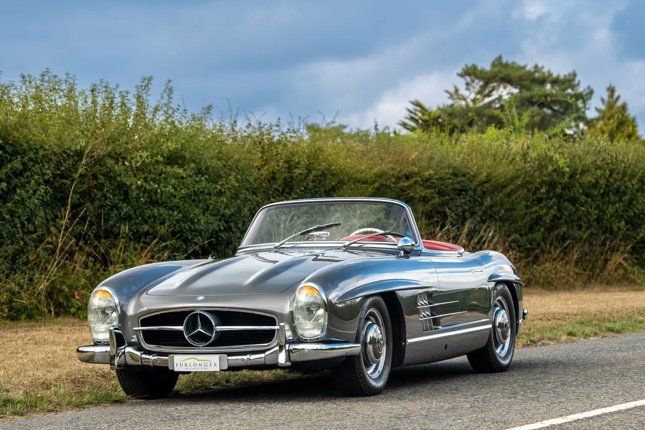 Zdjęcie Mercedes 300 SL cena: co wpływa na wartość i jak uniknąć błędów przy zakupie