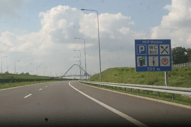 Zdjęcie Gdzie zjeść przy autostradzie A2? Najlepsze miejsca na posiłek