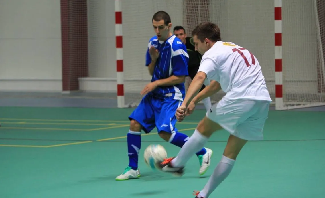 Zdjęcie Ile zarabiają piłkarze futsalowi w Polsce? Zaskakujące różnice w wynagrodzeniach