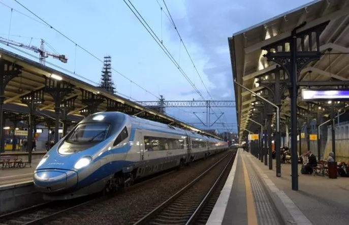 Zdjęcie Ile kosztuje pendolino z Krakowa do Gdańska? Sprawdź aktualne ceny!