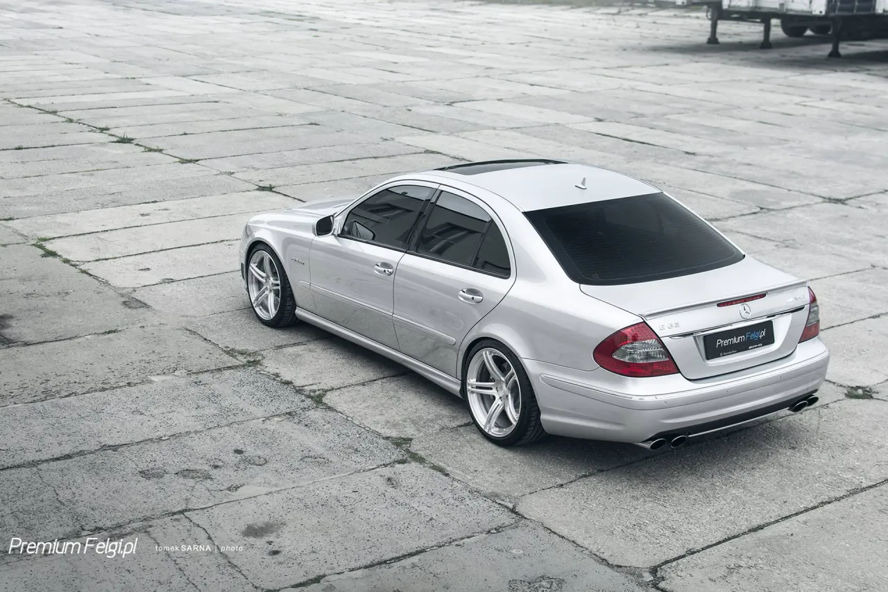 Zdjęcie Jakie felgi do Mercedes W211? Wybierz idealne i uniknij błędów!