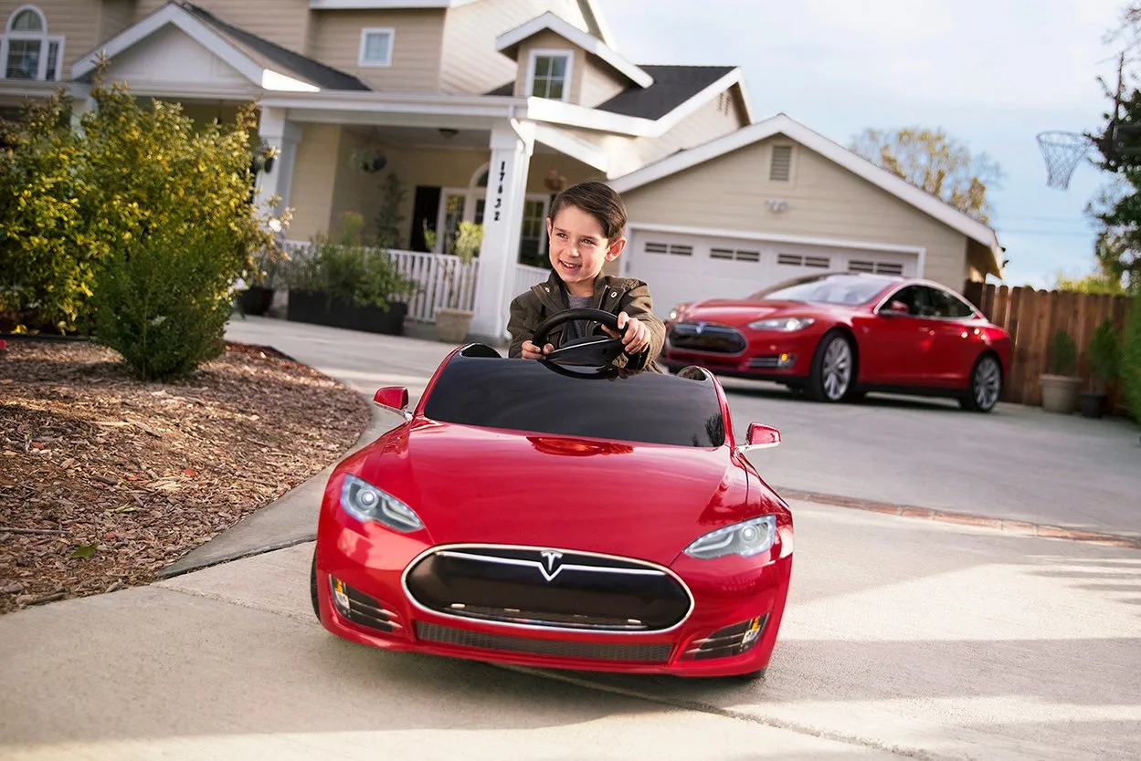 Zdjęcie Najlepsze zabawki Tesla - modele i funkcje, które zachwycą dzieci