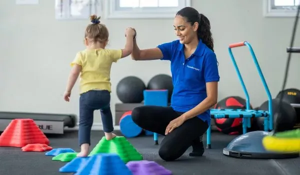 Zdjęcie Kiedy zacząć rehabilitację po złamaniu, aby uniknąć powikłań?